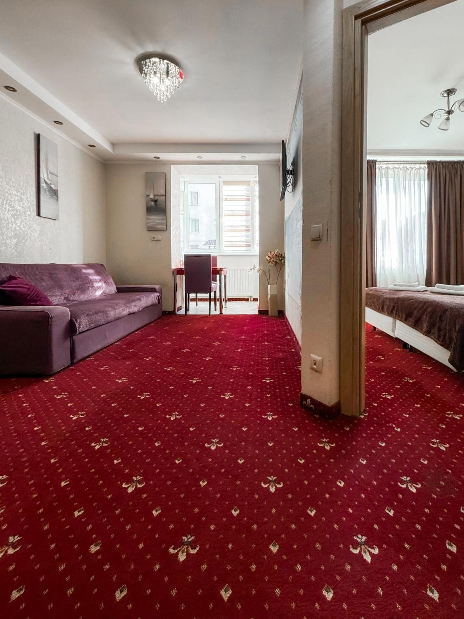 Apartments Deluxe Ivano-Frankivsk Luaran gambar