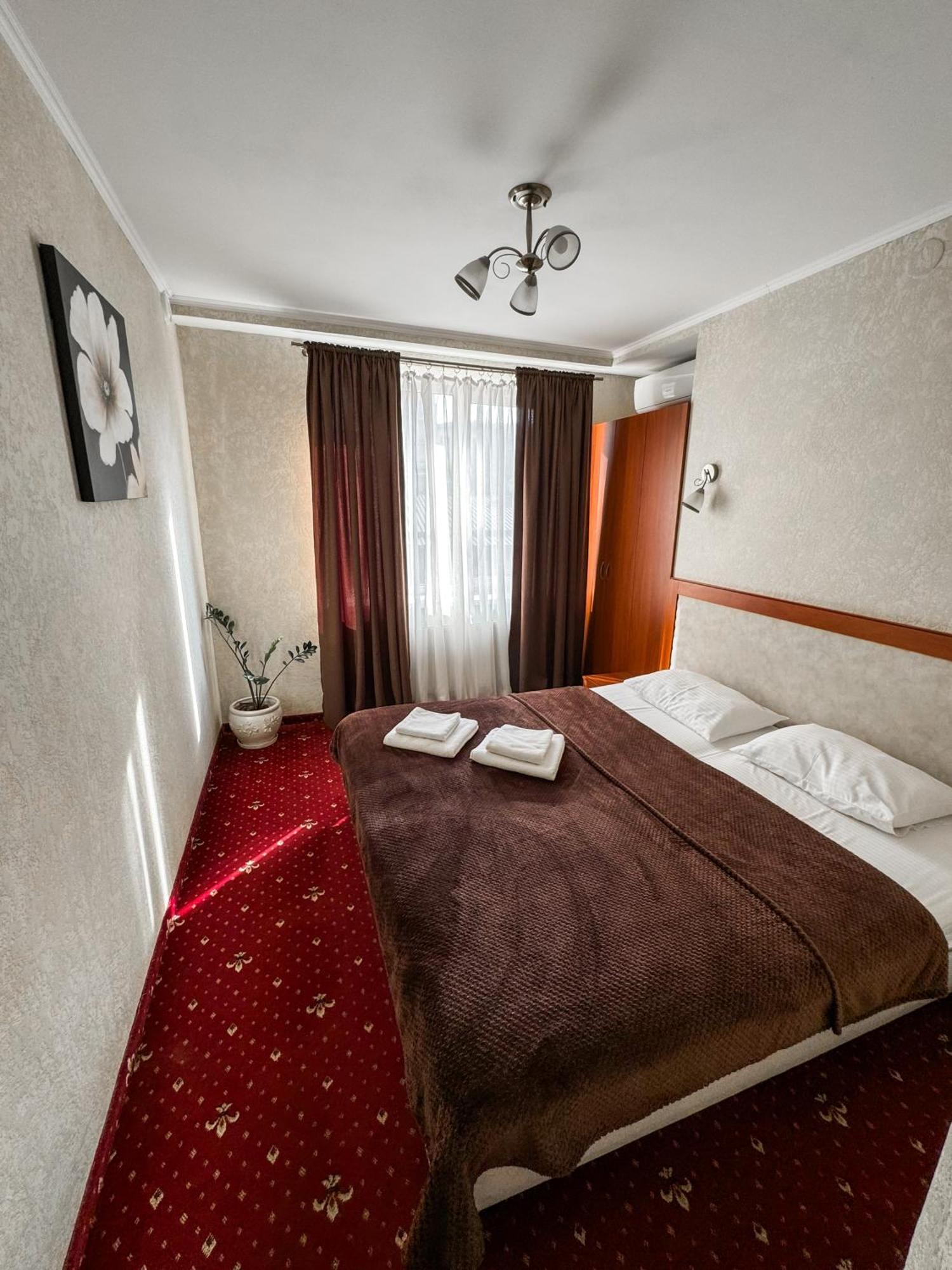 Apartments Deluxe Ivano-Frankivsk Luaran gambar