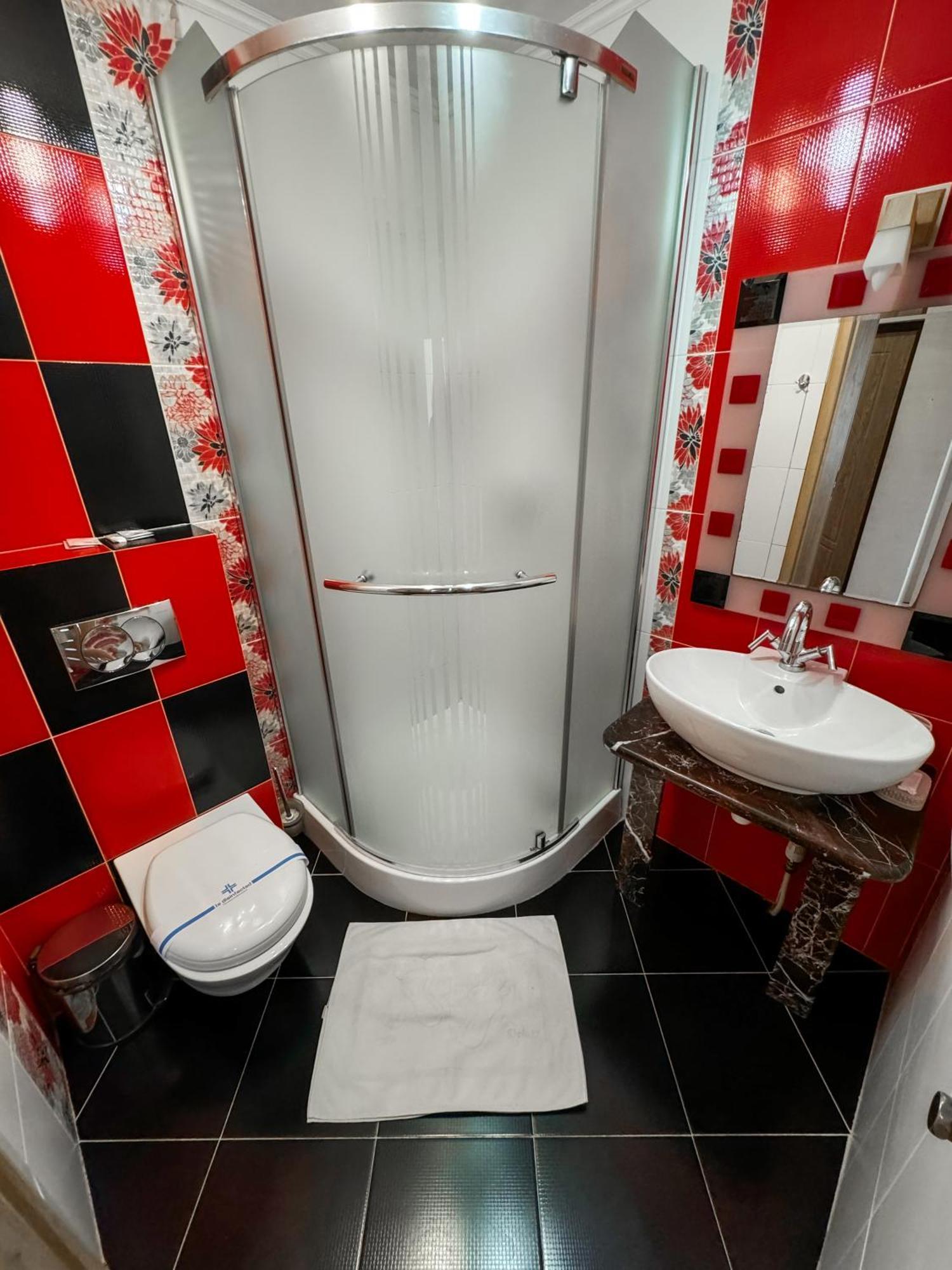Apartments Deluxe Ivano-Frankivsk Luaran gambar