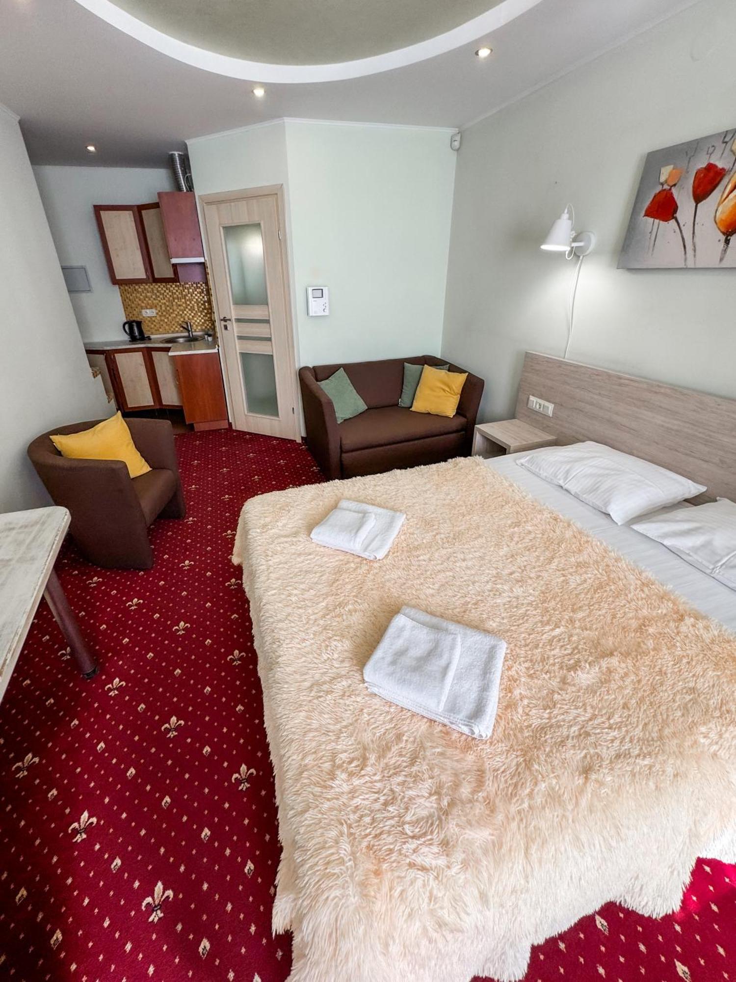 Apartments Deluxe Ivano-Frankivsk Luaran gambar