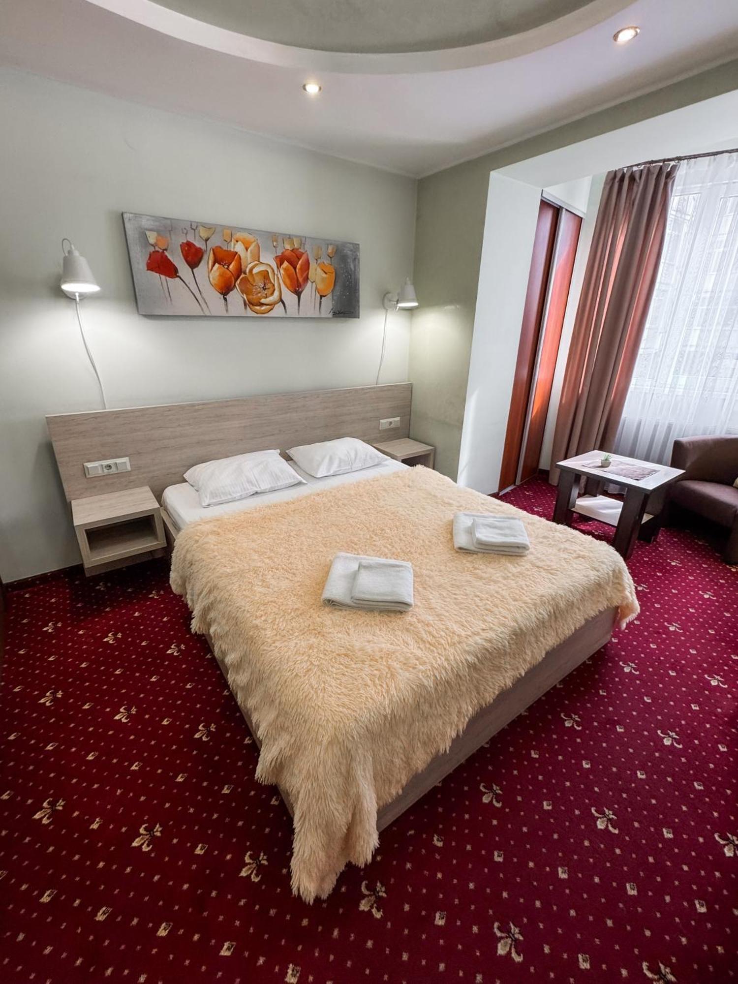Apartments Deluxe Ivano-Frankivsk Luaran gambar