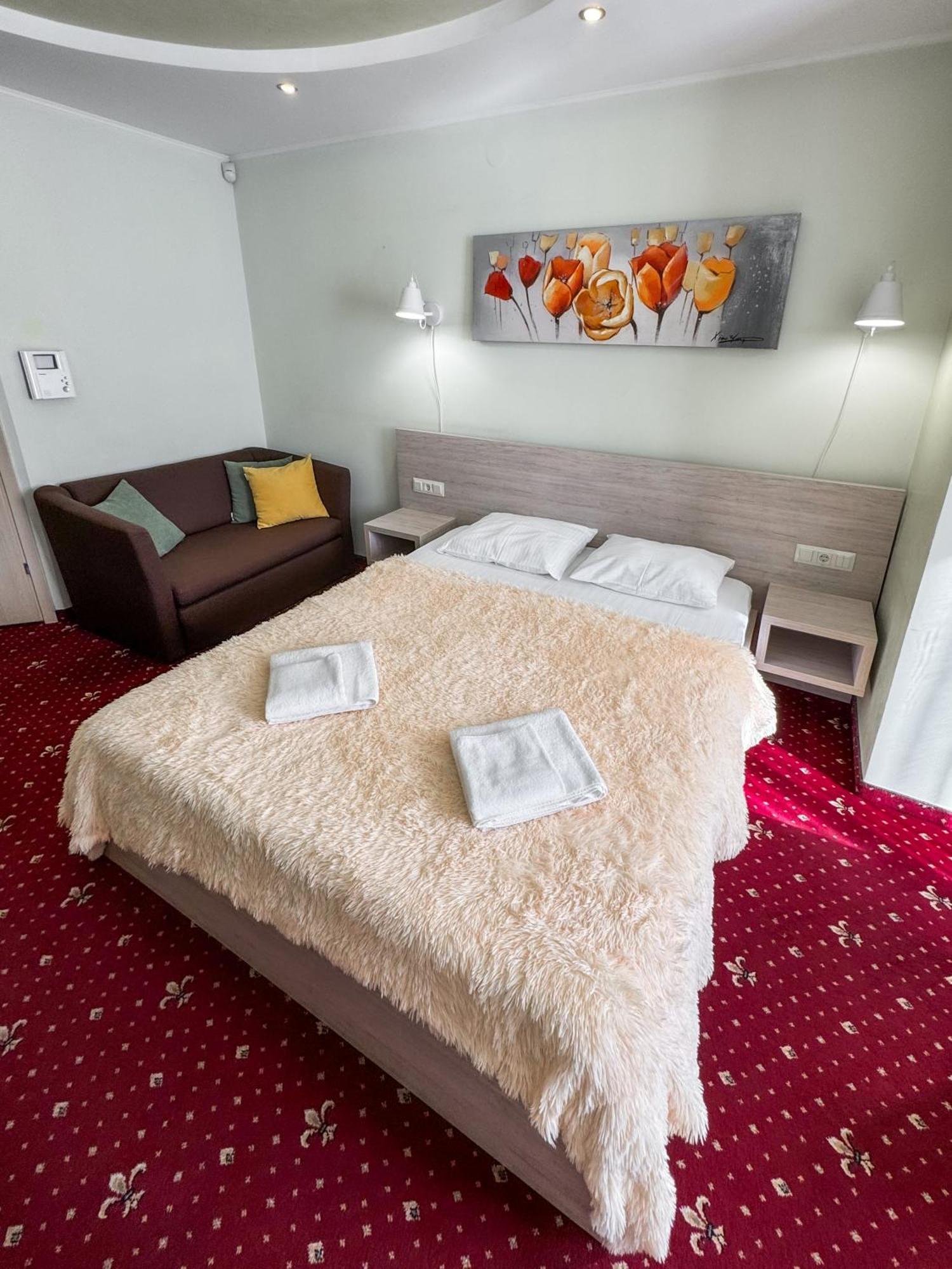 Apartments Deluxe Ivano-Frankivsk Luaran gambar