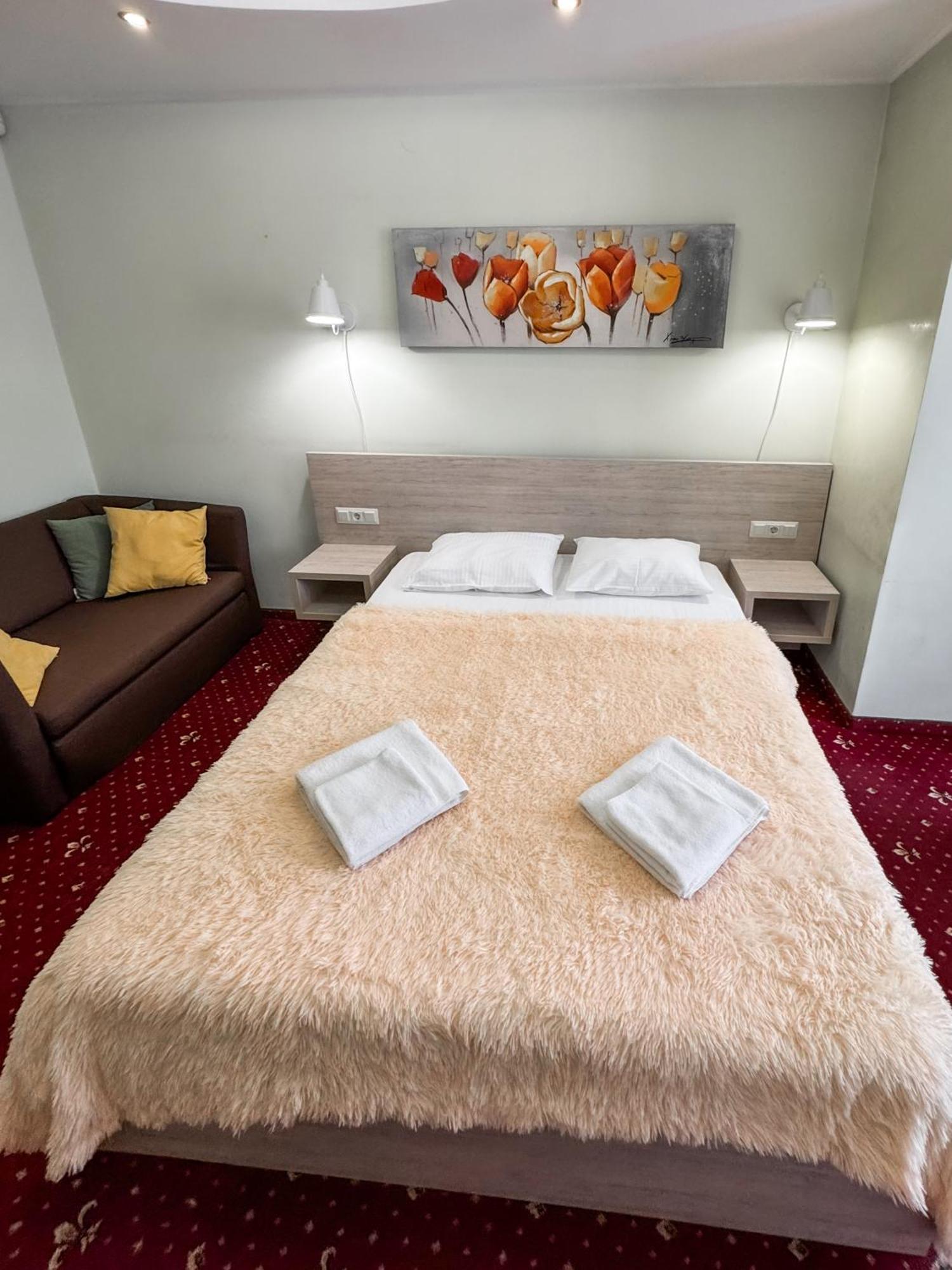 Apartments Deluxe Ivano-Frankivsk Luaran gambar