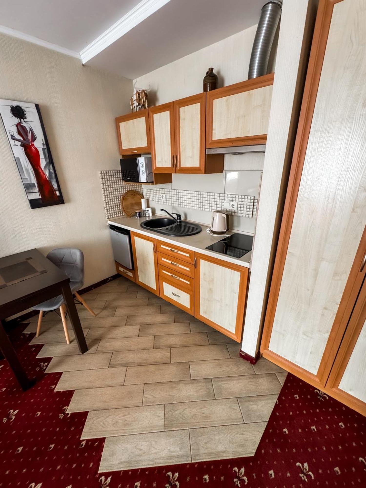 Apartments Deluxe Ivano-Frankivsk Luaran gambar