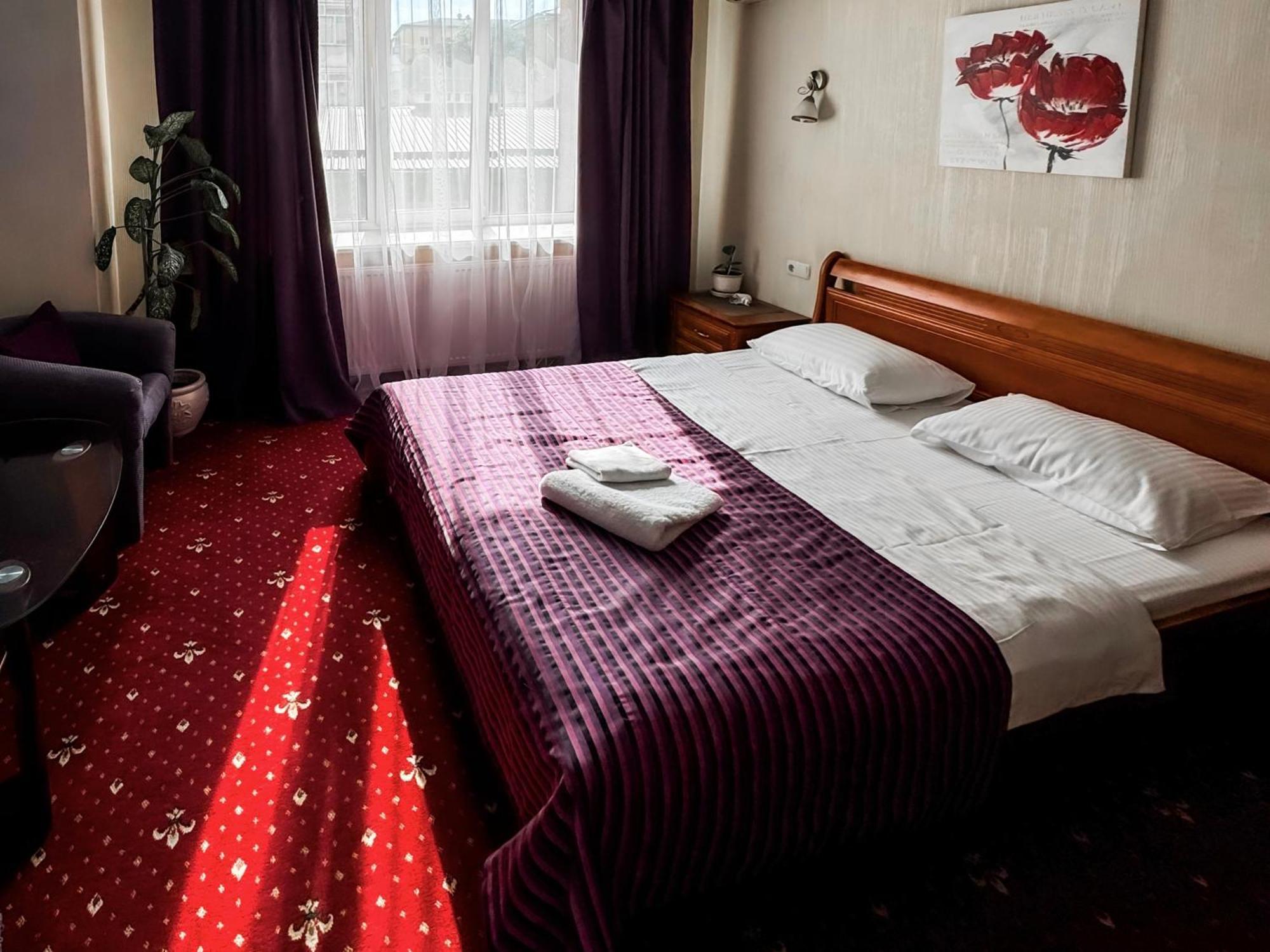 Apartments Deluxe Ivano-Frankivsk Luaran gambar